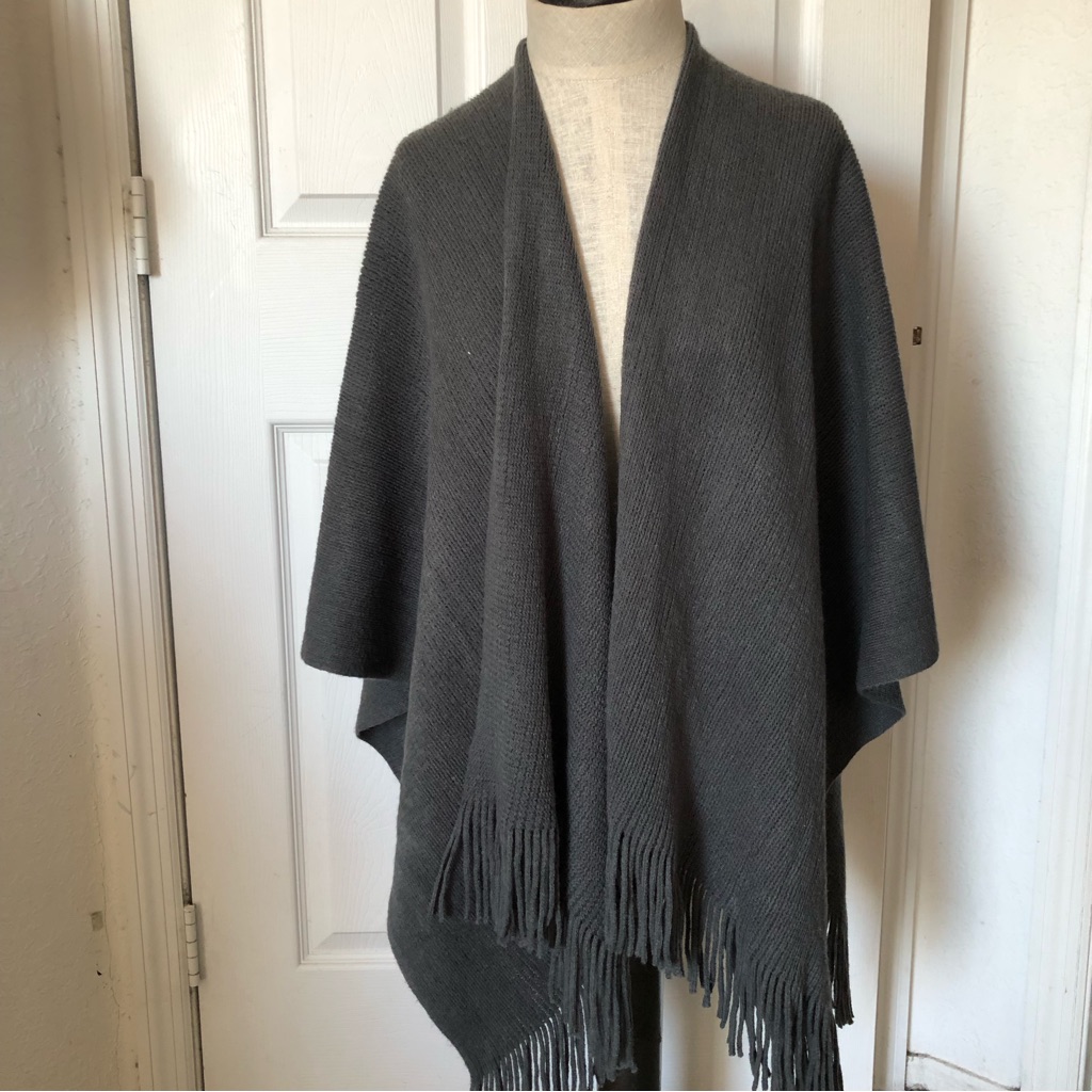 Nwot Grey Fringe Shawl